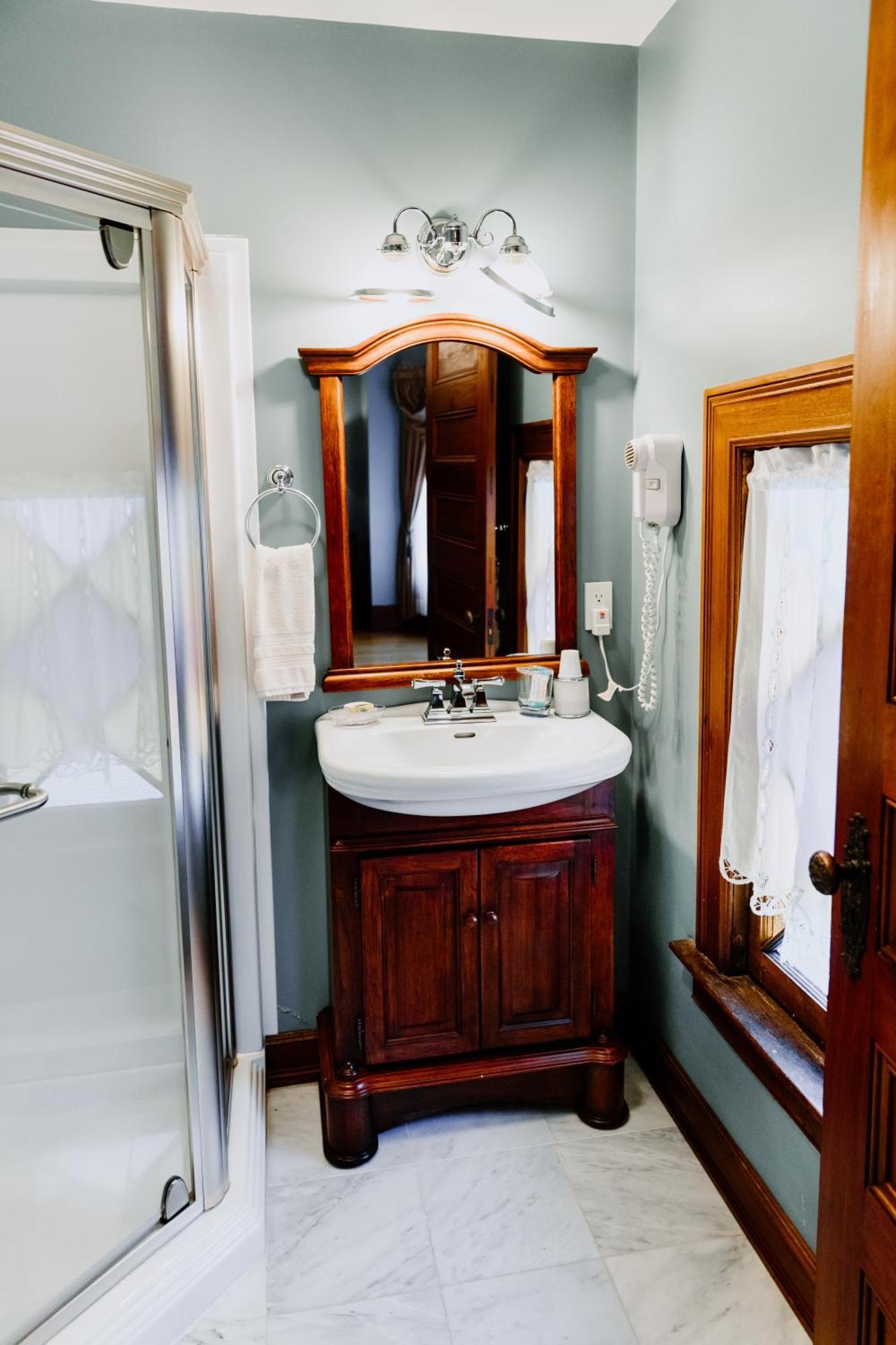 1897 Beekman House Bed And Breakfast Dundee Екстер'єр фото