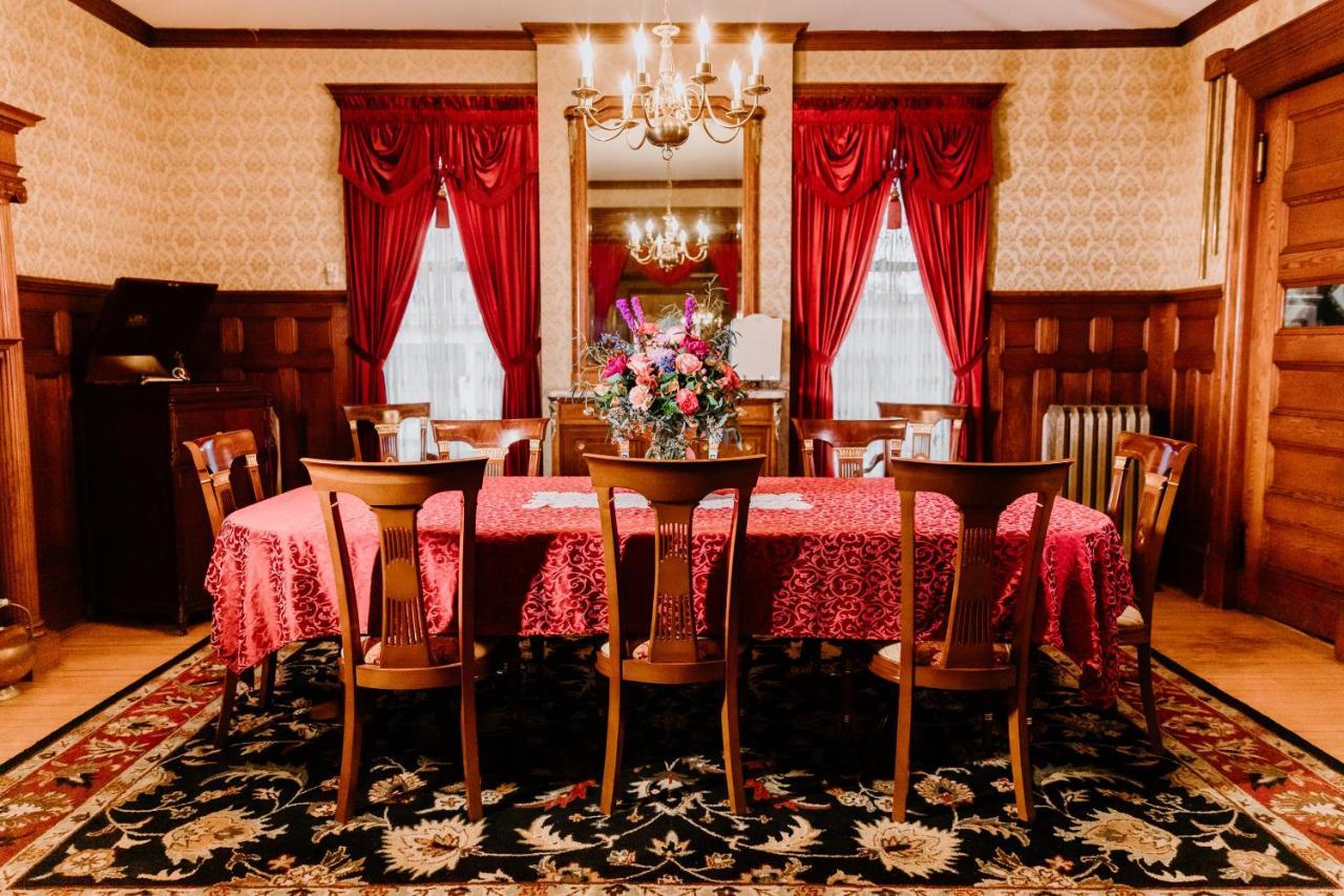 1897 Beekman House Bed And Breakfast Dundee Екстер'єр фото