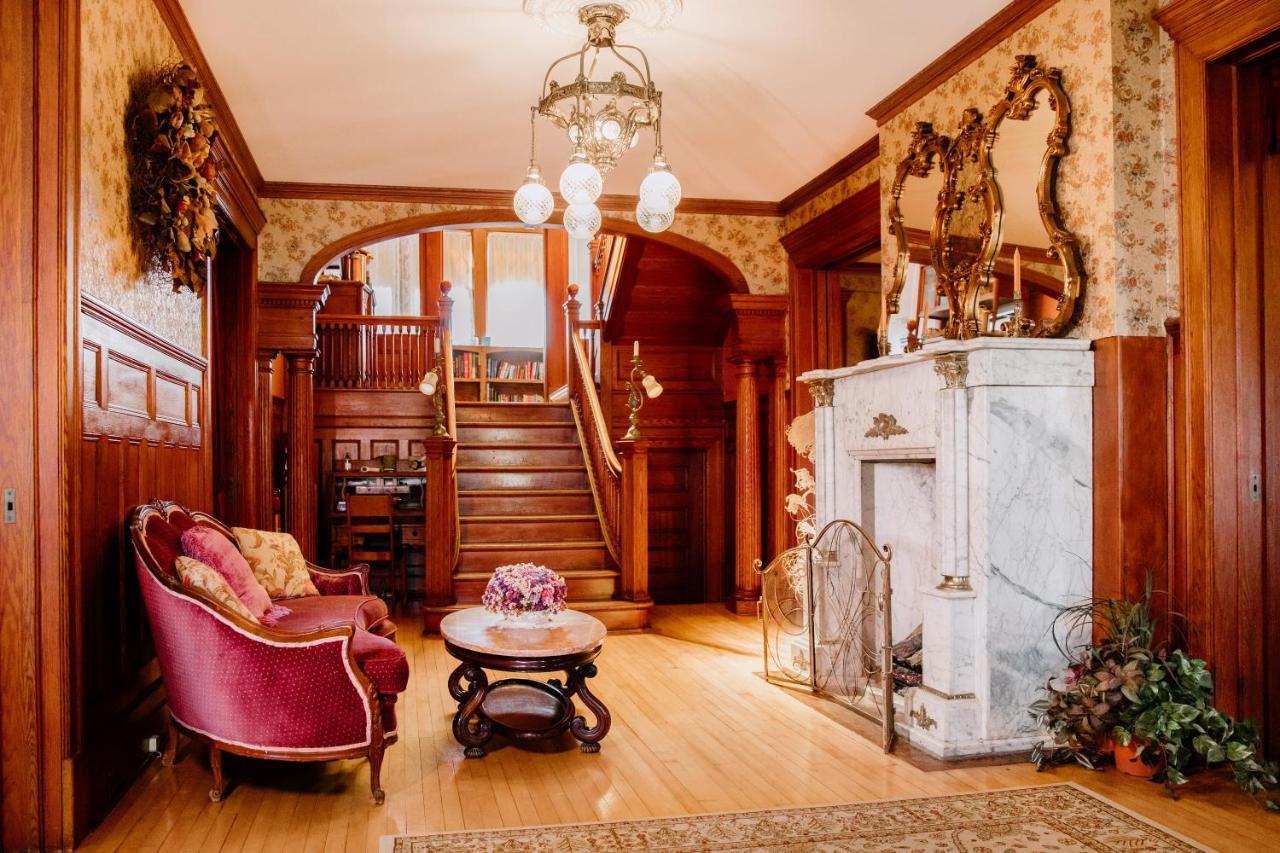 1897 Beekman House Bed And Breakfast Dundee Екстер'єр фото